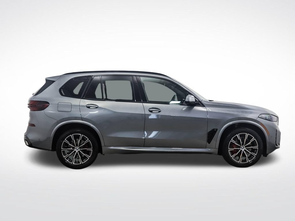 Used 2026 BMW X5 xDrive40i w/ M Sport Package AWD/4WD image 6