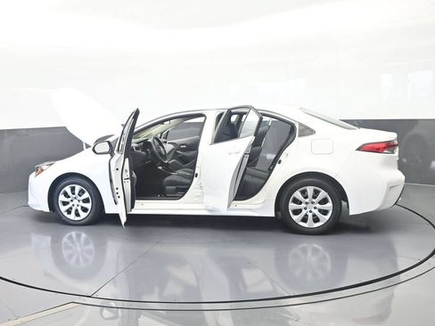Used 2021 Toyota Corolla LE FWD image 63