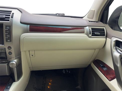 Used 2013 Lexus GX 460 Premium image 66