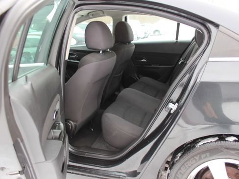 Used 2014 Chevrolet Cruze LT image 28