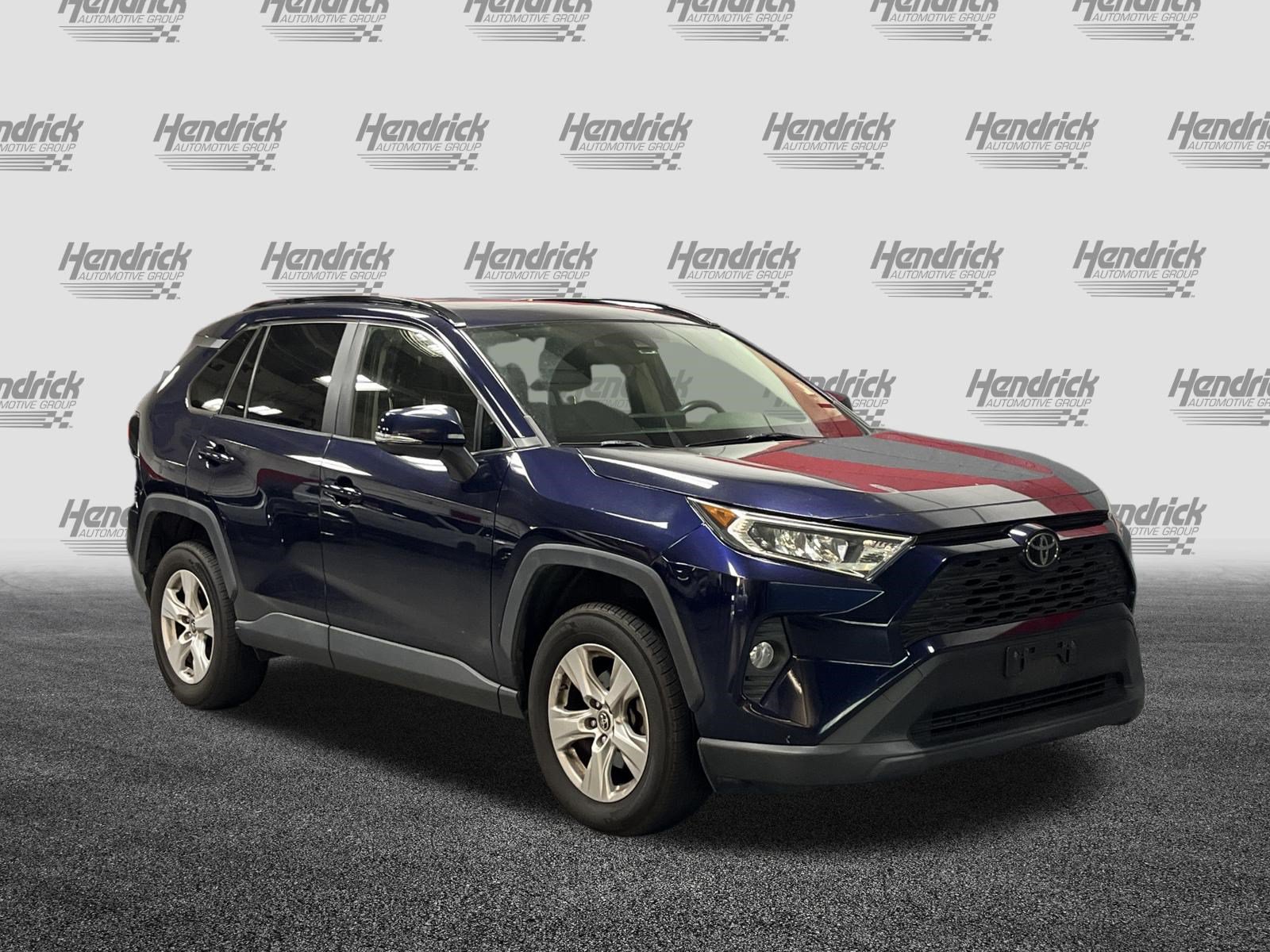 Used 2019 Toyota RAV4 XLE AWD/4WD image 2
