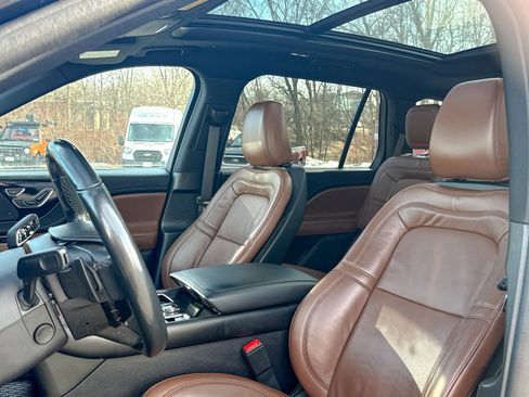 Used 2023 Lincoln Aviator Reserve w/ Equipment Group 201A image 21