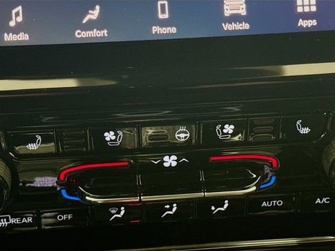 New 2025 Jeep Grand Cherokee Summit w/ Obsidian Package image 20