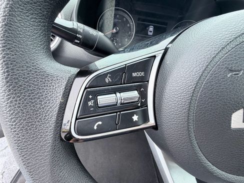 Used 2023 Kia Forte LXS w/ LXS Technology Package FWD image 13