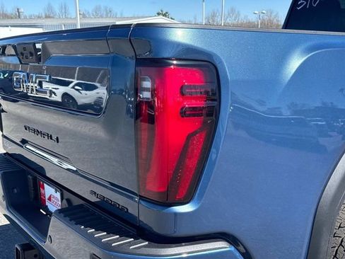 New 2026 GMC Sierra 2500 Denali Ultimate w/ LPO, Black Badging Package image 12