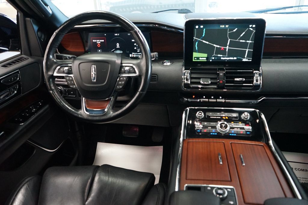 Used 2021 Lincoln Navigator Reserve AWD/4WD image 12
