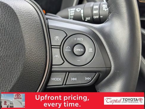 Used 2023 Toyota Corolla Cross XSE w/ Convenience Package image 17
