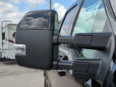 New 2025 Ford F250 Platinum w/ FX4 Off-Road Package image 12