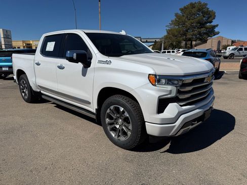 Used 2023 Chevrolet Silverado 1500 High Country w/ Technology Package image 4