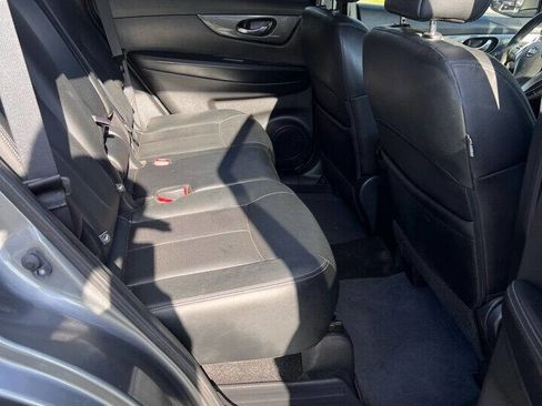 Used 2016 Nissan Rogue SL image 25