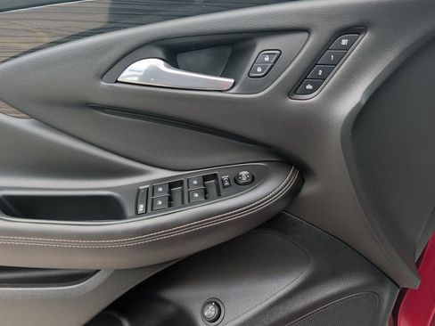 Used 2017 Buick Envision Essence image 10