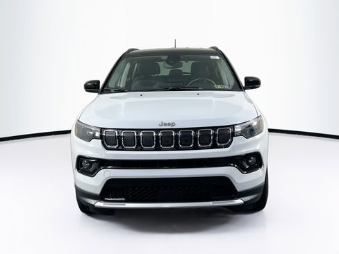 Used 2022 Jeep Compass Limited image 2