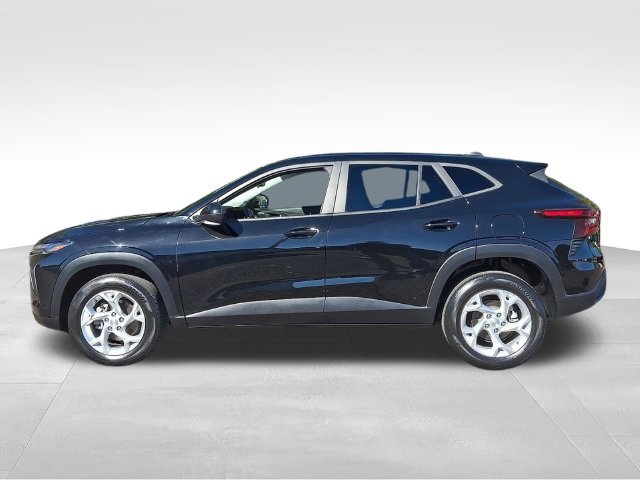 Used 2024 Chevrolet Trax LS w/ LS Convenience Package FWD image 8