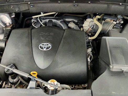 Used 2019 Toyota Highlander SE AWD/4WD image 26