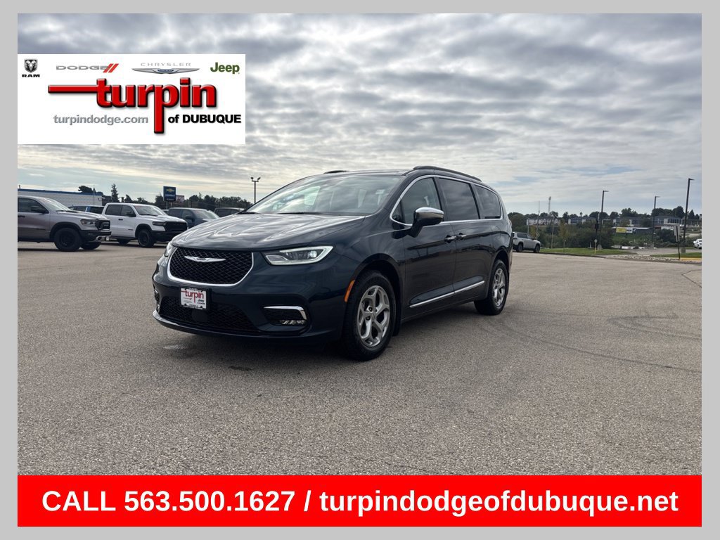 Used 2022 Chrysler Pacifica Limited AWD/4WD image 1