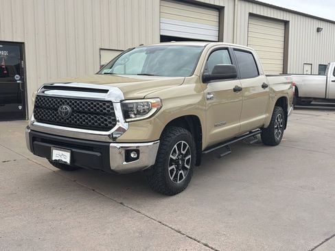 Used 2018 Toyota Tundra SR5 w/ TRD Off Road Package AWD/4WD image 1