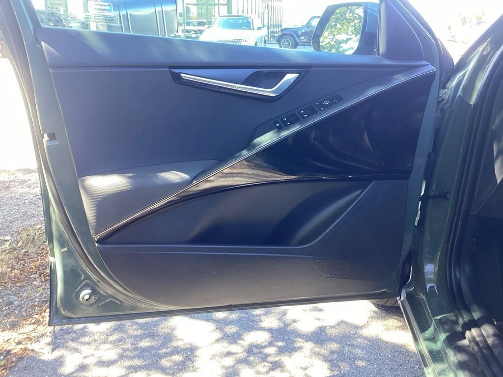 Used 2024 Kia Niro Wind w/ Wind Preserve Package FWD image 10