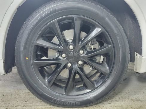Used 2018 Dodge Durango R/T w/ Blacktop Package AWD/4WD image 10