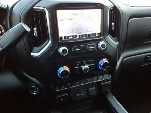 Certified 2021 GMC Sierra 2500 AT4 w/ Gooseneck/5TH Wheel Package image 25