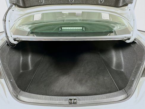 Used 2024 Toyota Corolla LE image 27