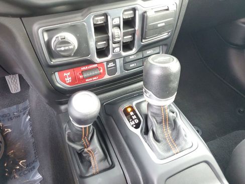 Used 2023 Jeep Gladiator Mojave w/ LED Lighting Group image 38