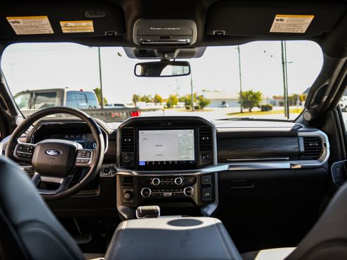 New 2025 Ford F150 Lariat w/ Equipment Group 501A Mid image 21