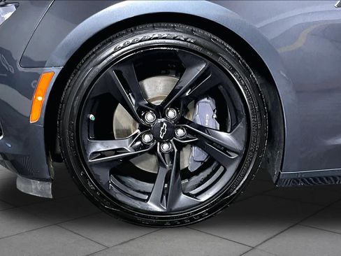 Used 2023 Chevrolet Camaro LT w/ Technology Package RWD image 10