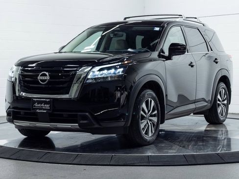 Used 2024 Nissan Pathfinder SL image 6