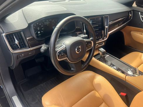 Used 2017 Volvo S90 T6 Momentum w/ Vision Package image 14