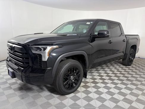 Used 2024 Toyota Tundra Limited AWD/4WD image 3