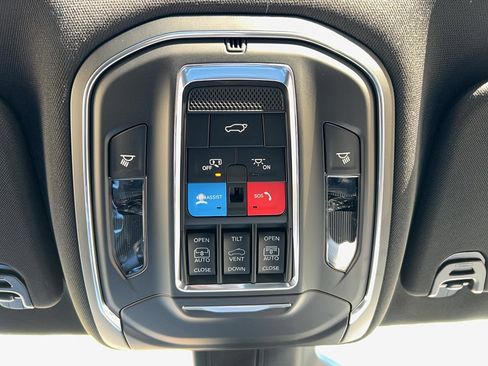 New 2026 Jeep Grand Wagoneer L Limited AWD/4WD image 23