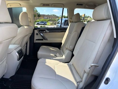 Used 2023 Lexus GX 460 Premium AWD/4WD image 28