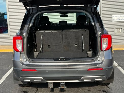 Used 2022 Ford Explorer XLT w/ Equipment Group 202A AWD/4WD image 41