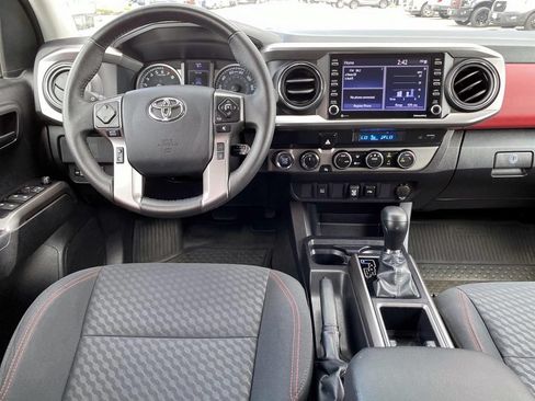 Used 2023 Toyota Tacoma SR5 AWD/4WD image 10