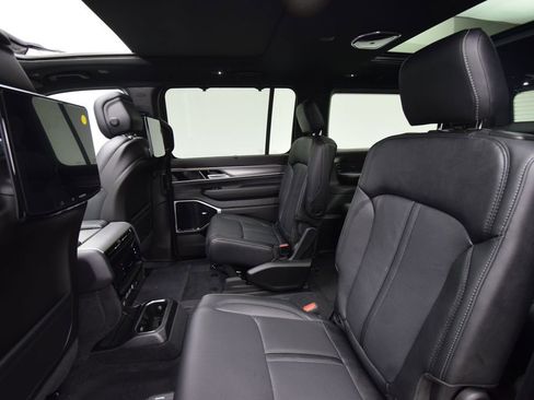 New 2026 Jeep Grand Wagoneer Limited AWD/4WD image 39