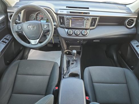 Used 2016 Toyota RAV4 LE FWD image 9