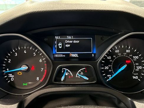 Used 2015 Ford Focus SE FWD image 19