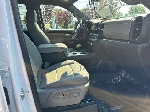Used 2025 GMC Sierra 1500 SLT w/ SLT Premium Package AWD/4WD image 17