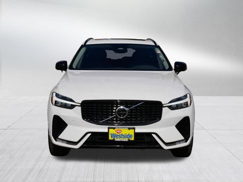 Used 2025 Volvo XC60 B5 Plus AWD/4WD image 2