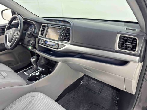 Used 2016 Toyota Highlander Plus image 13