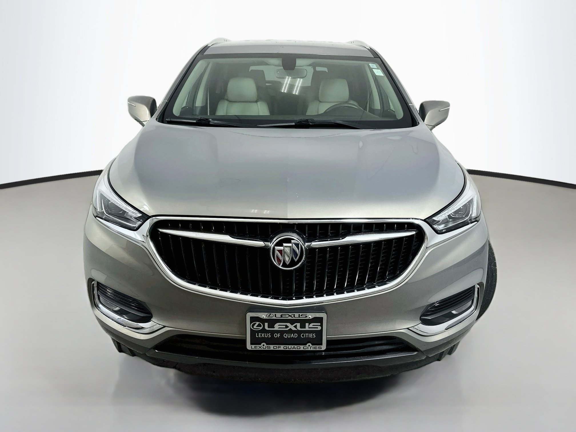 Used 2019 Buick Enclave Essence AWD/4WD image 2