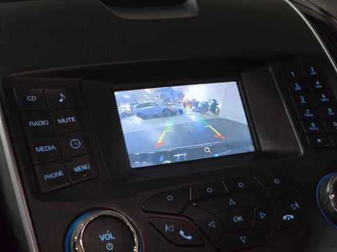 Used 2017 Ford Edge SE image 23