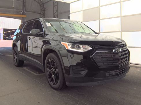 Used 2021 Chevrolet Traverse LS w/ LPO, Blackout Package FWD image 5