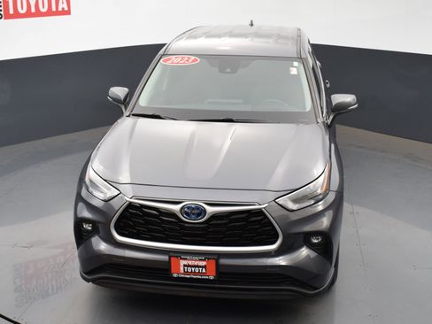 Used 2023 Toyota Highlander LE image 26