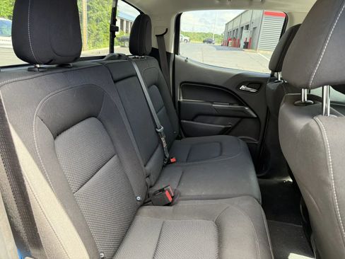 Used 2022 Chevrolet Colorado LT w/ LT Convenience Package RWD image 10