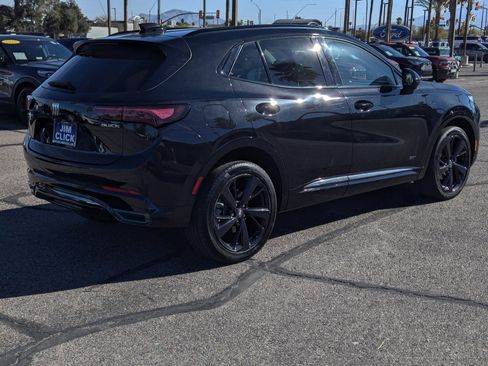 Used 2025 Buick Envision Sport Touring image 2