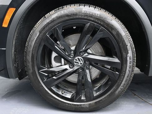 Used 2023 Volkswagen Tiguan SE R-Line image 10