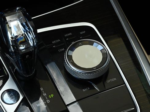 Used 2021 BMW X5 xDrive40i w/ M Sport Package image 22