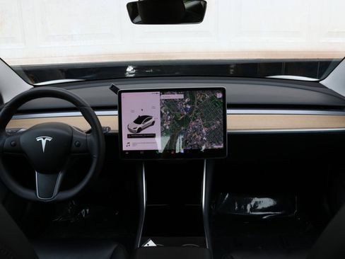 Used 2019 Tesla Model 3 Long Range AWD/4WD image 32