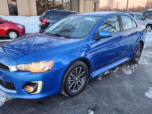 Used 2017 Mitsubishi Lancer ES image 11